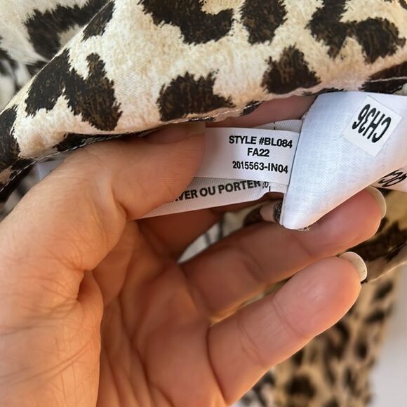 J. Crew Button-Front Ruffleneck Popover in Leopard Print, Size Small, BL084 - Picture 8 of 10